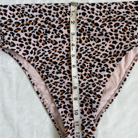 Leopard Print High-Waisted Bikini Bottoms - Picture 3 of 4